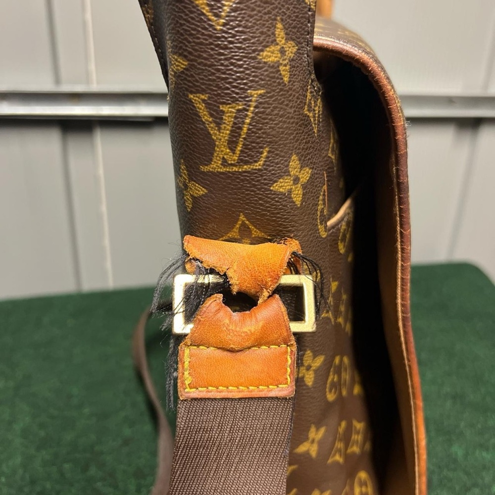 Vintage Louis Vuitton Monogram Abbesses Brown Messenger Bag - Picture 3 of 9